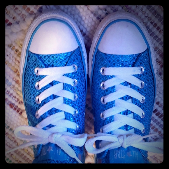 sparkly blue converse